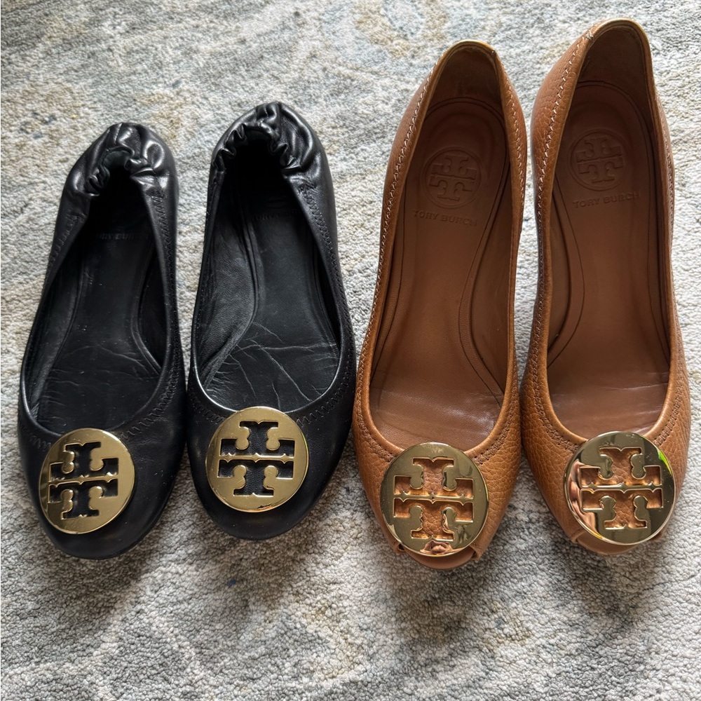 Tory Burch Black and brown wedge with Gold Emblem